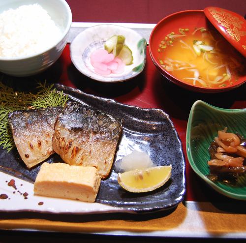 ◎ Today's fish set meal 950 yen including tax ★★★★★