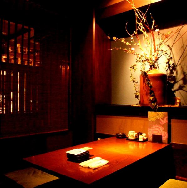 寬敞的私人房間可用於舉辦小型酒會和娛樂活動。新宿西口的聚會和各種宴會！