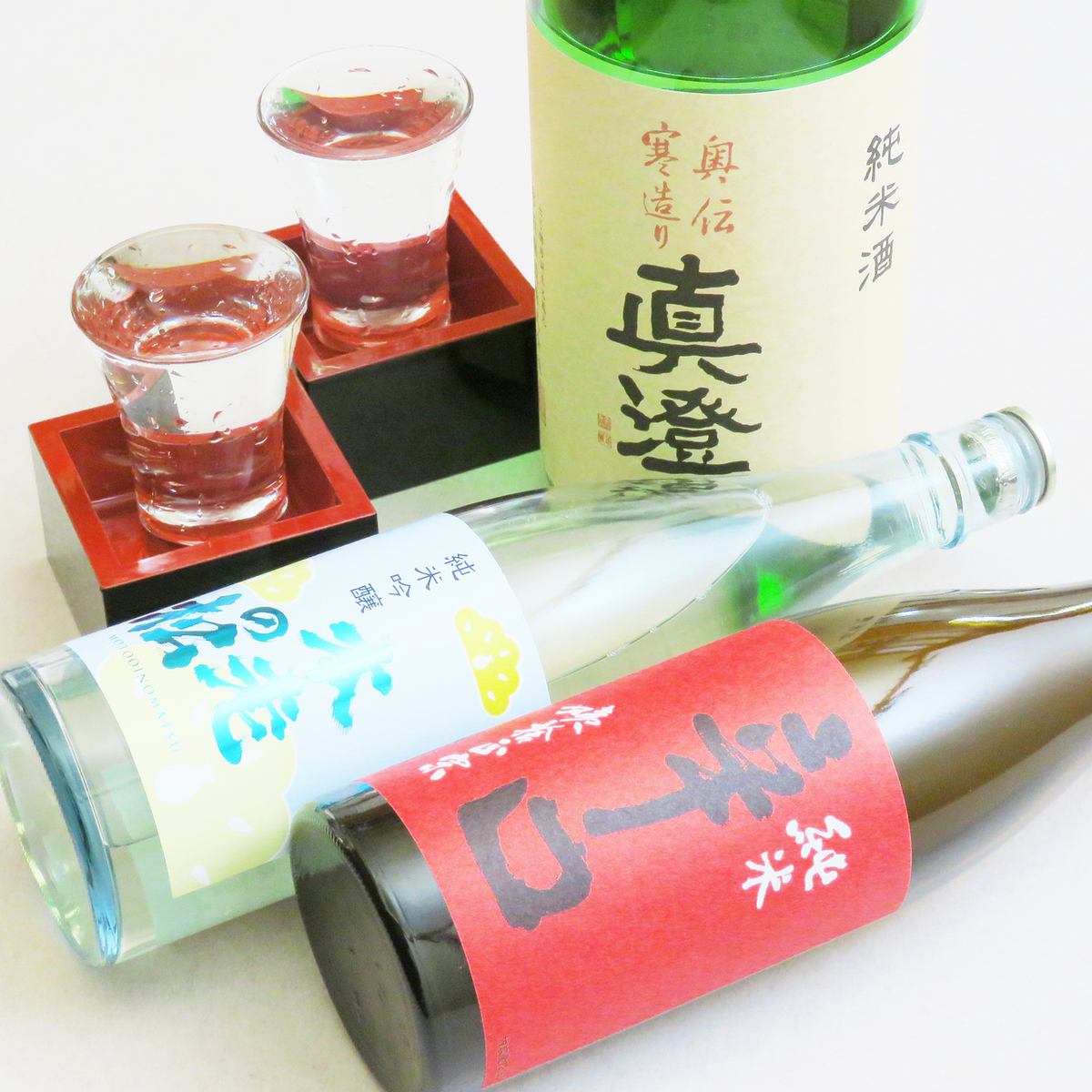 Enjoy sake that the owner confidently recommends!