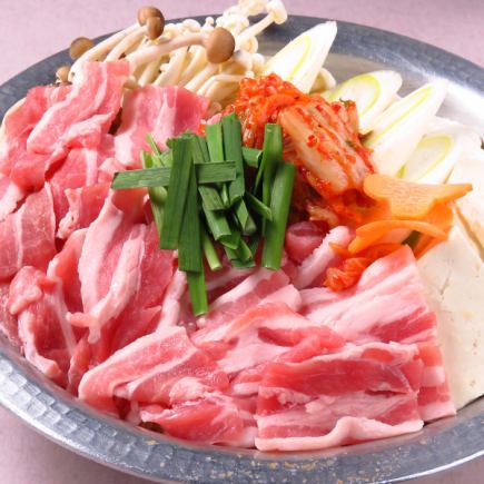 Uotaro's specialty [Luxurious boat-shaped platter of 9 dishes with boxed sea urchin] + [Pork belly kimchi hotpot] course with 2.5 hours of all-you-can-drink, 10 dishes total, 6,000 yen