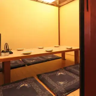 【私人榻榻米包廂】我們接受座位預訂，也接受當日私人包廂的預訂！強烈推薦用於告別會和歡迎會等重要場合。