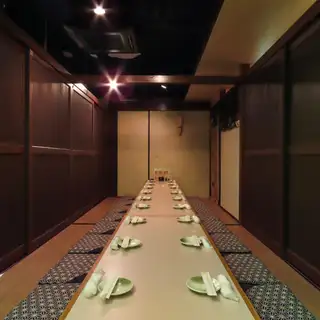 【私人榻榻米包廂】我們接受座位預訂，也接受當日私人包廂的預訂！強烈推薦用於告別會和歡迎會等重要場合。