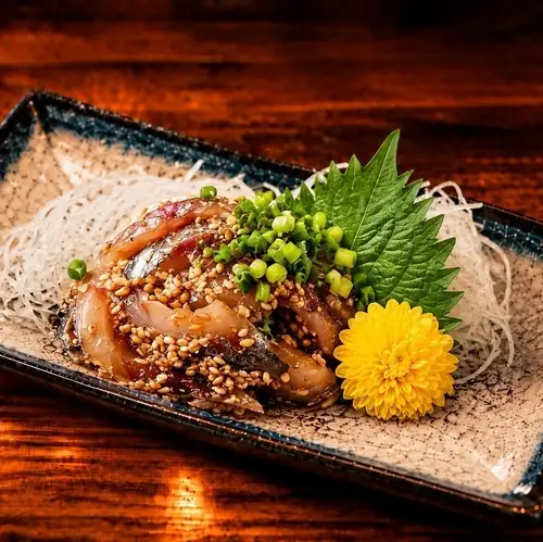 りゅうきゅう(鮮魚のごま醤油和え)