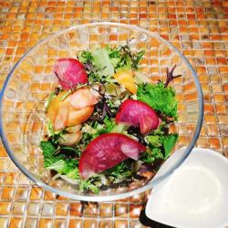 Seasonal vegetable salad