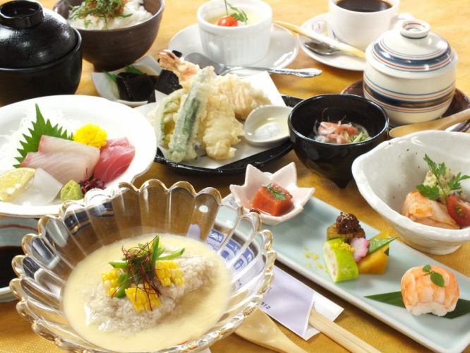 Weekday limited mini-kaiseki course◇4,000 yen◇For weddings, reunions, auspicious events, and memorial services [private room + free transportation]