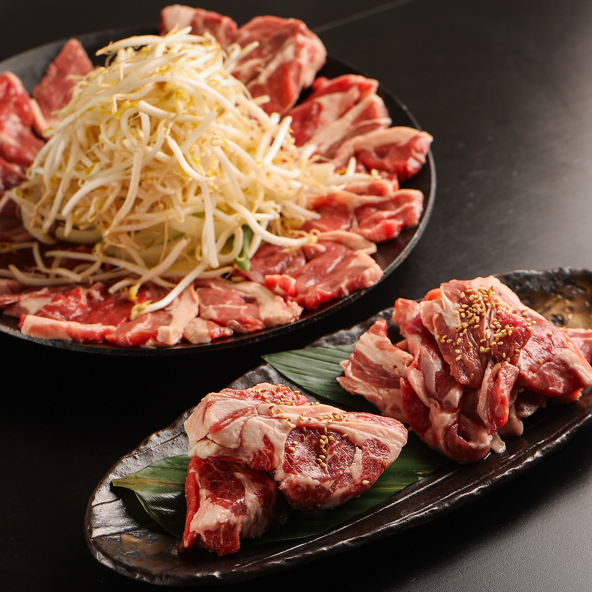 Premium raw lamb and a patented hot pot for exquisite Genghis Khan! All-you-can-eat and drink for ultimate satisfaction.