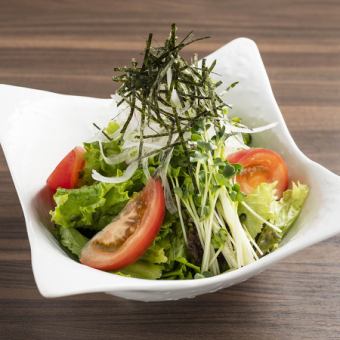 Classic Choregi Salad