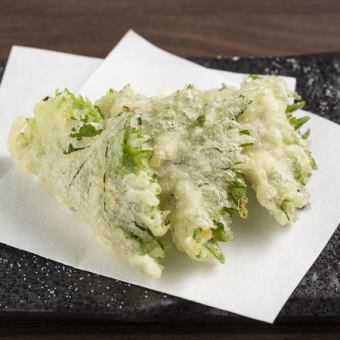 雲丹の大葉巻き天ぷら