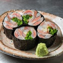 Sardine roll with seasoning