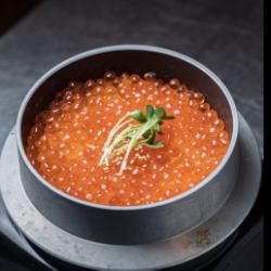 Salmon and salmon roe rice