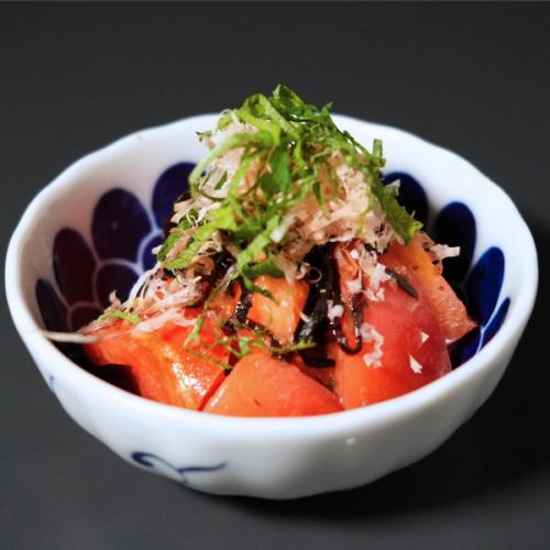 토마토와 소금 다시마의 일본 마리네