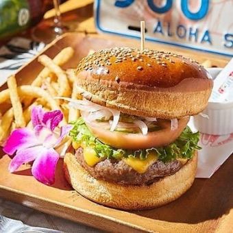 【ランチ限定☆11:00～2時間滞在可能なお得セット】チーズバーガー＆アサイーコース 1,980円