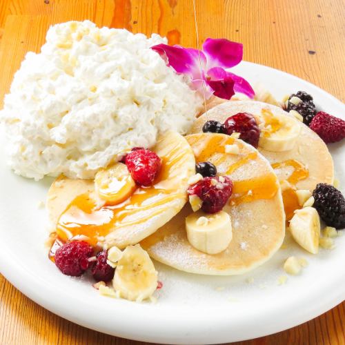 [Popular during cafe time] Mauna Kea whipped pancakes