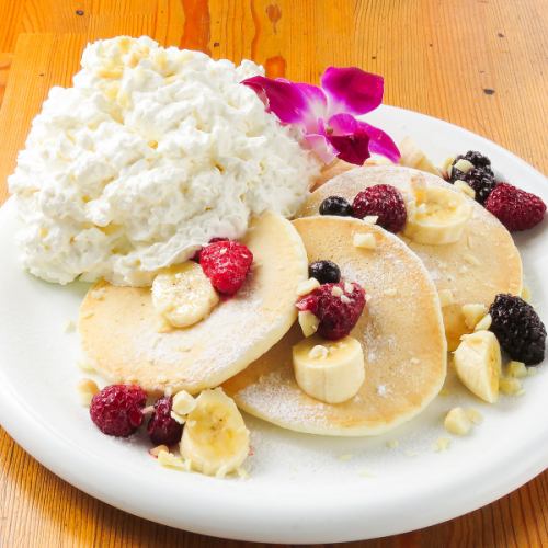 Mauna Kea Whipped Pancakes