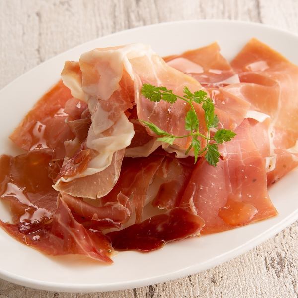 ★★ Prosciutto for wine and beer ★★ The palatable prosciutto is our specialty! Please try it.