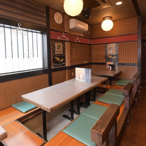 4名席の掘りごたつもご用意。デートやグループでの飲み会にもおすすめです。