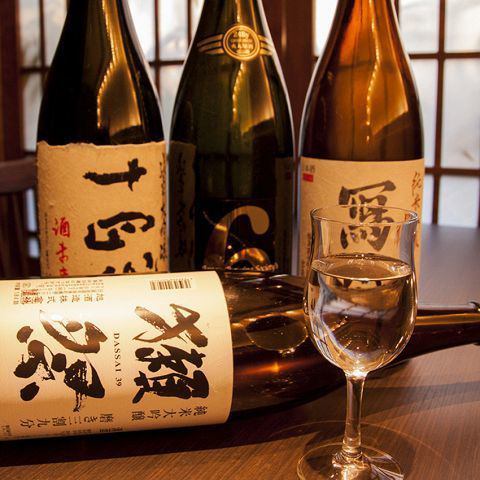 We offer delicious sake from all over Japan.
