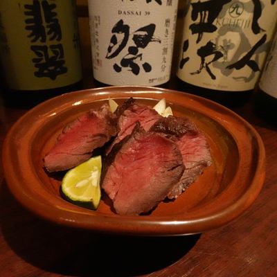 炭火焼きのお肉メニューでがっつり食べたい方にも♪炭火だからこその香りと味わいをぜひ！