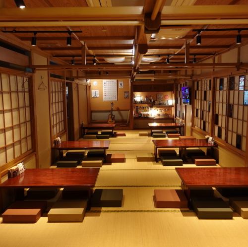 貸切は40名様以上から対応可能♪コンパクトな2名掛けや、みんなで集まる6名掛けテーブルもあり連結も可能！2階の座敷席はのんびりとくつろげる空間が広がり、各種宴会にも最適です！