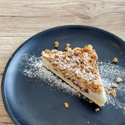 セミフレッドクランブルチーズケーキ