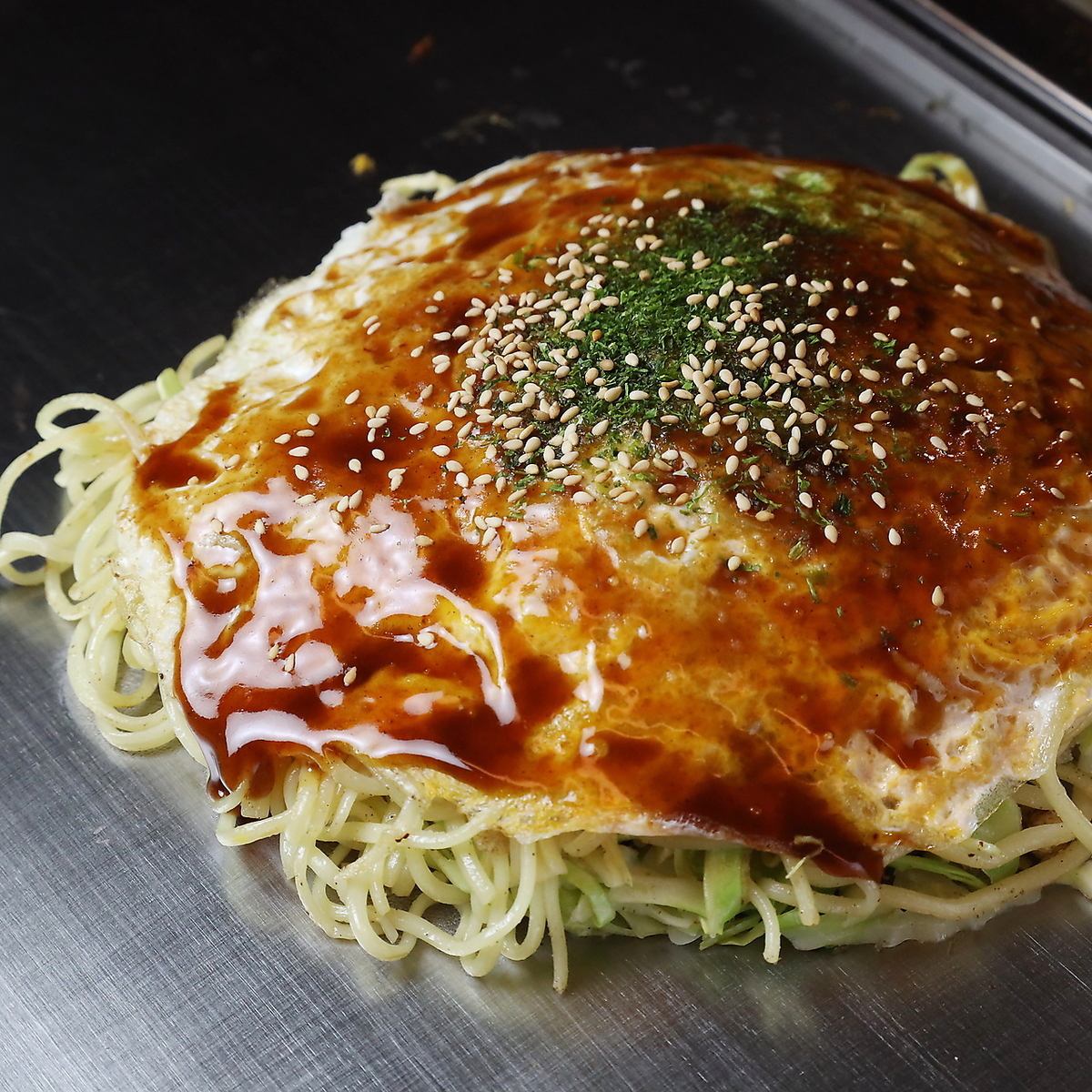 仕事帰りや飲んだ帰りにもぜひちんちくりんでお好み焼きを★