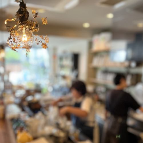 [Bright interior♪]