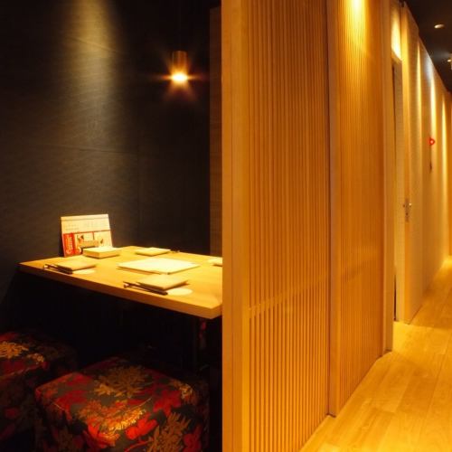 Izakaya with large and small private rooms