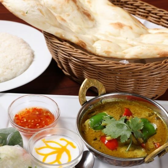 A delicious curry lunch at a fashionable Asian dining ★
