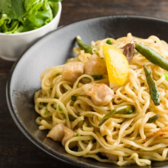 Thai-style green chili stir-fried noodles