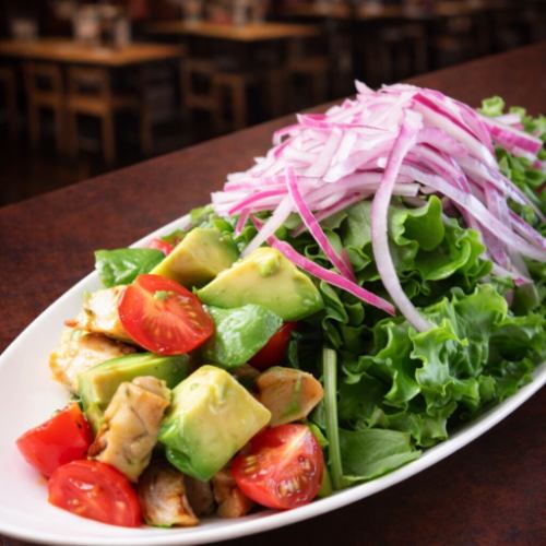 炙り漬けササミとアボカドのサラダ