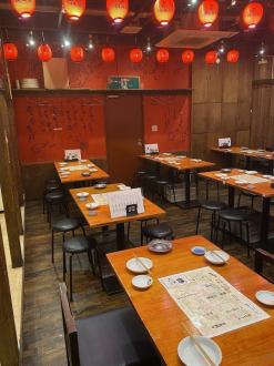 The table can be arranged according to the number of visitors, so whether it's a large group or a small group, whether it's with friends or colleagues! Foreign customers can enjoy the izakaya culture without hesitation! Please feel free to visit us.
