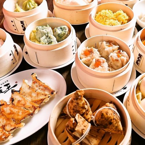 【2時間食べ飲み放題】名物の餃子を含む30種のお食事めゆーの食べ放題が飲み放題付きで2,980円!