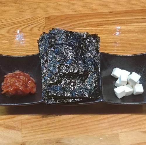 韓国のりで巻くチャンジャ