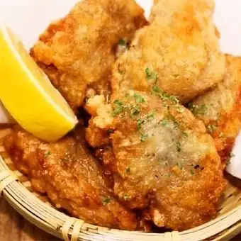 鶏の唐揚げ 2個