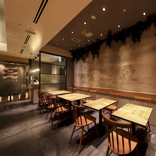 <p>It&#39;s not a restaurant, a Japanese restaurant, or a dining room.You can spend a relaxing time in an unlikely place where you can pair one soup and six vegetables with alcohol or use it as a cafe.</p>