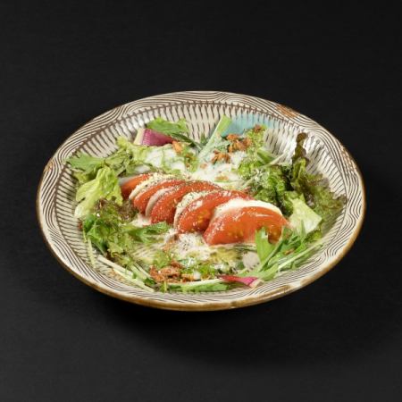 トマトとフレッシュモッツァレラのカプレーゼ