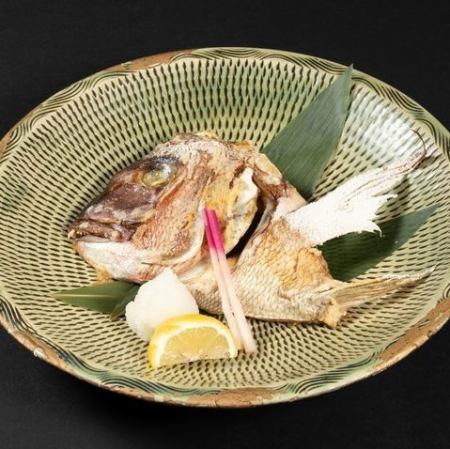 玄海産!鯛の頭の塩焼き