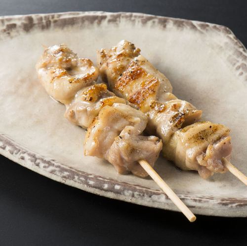 Chicken thigh skewer (1 skewer)