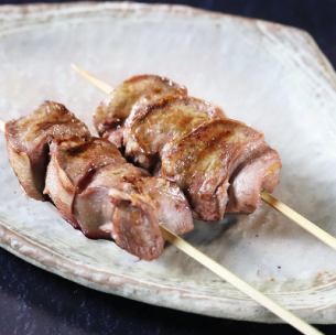 Pork tongue skewer (1 skewer)