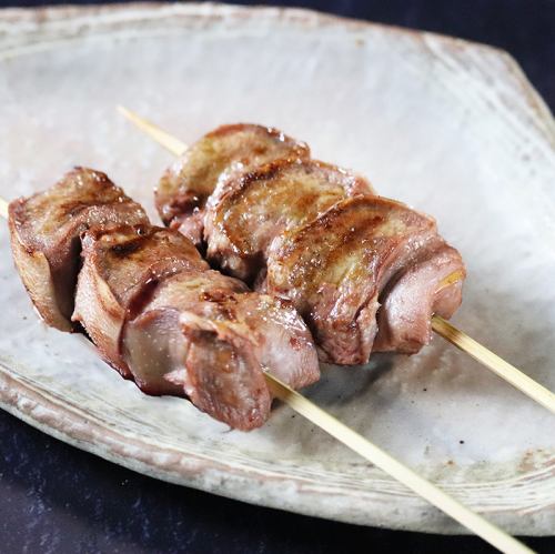 Pork tongue skewer (1 skewer)