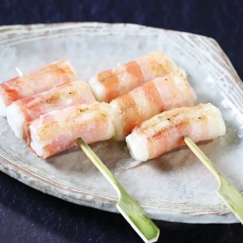 Mochi cheese bacon skewer (1 skewer)