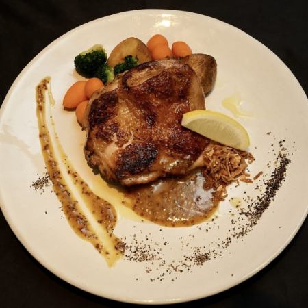 燻製ヤンバル鶏もも肉のグリエ ハニーマスタードソース