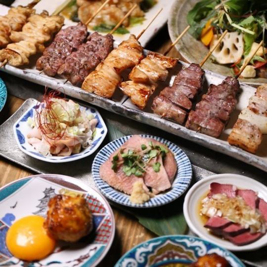 【含無限暢飲】10道菜的時令宴會套餐，包括著名的燉內臟、肉丸和4種烤豬肉串。