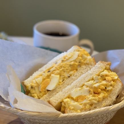 【1日5食限定】BOBRUNCH特製 たっぷり卵のエッグサンドのランチプレート(税込1,000円)