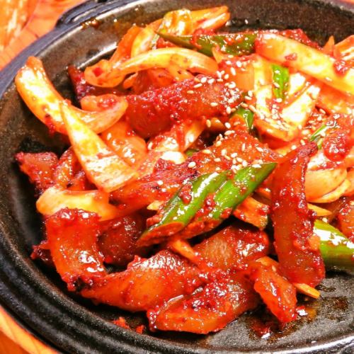 Osambul Kogi (Grilled squid and pork belly gochujang)