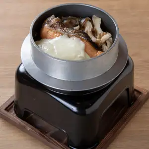 Salmon and mushroom butter cheese rice pot