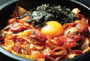 닭 갈비 돌솥 비빔밥