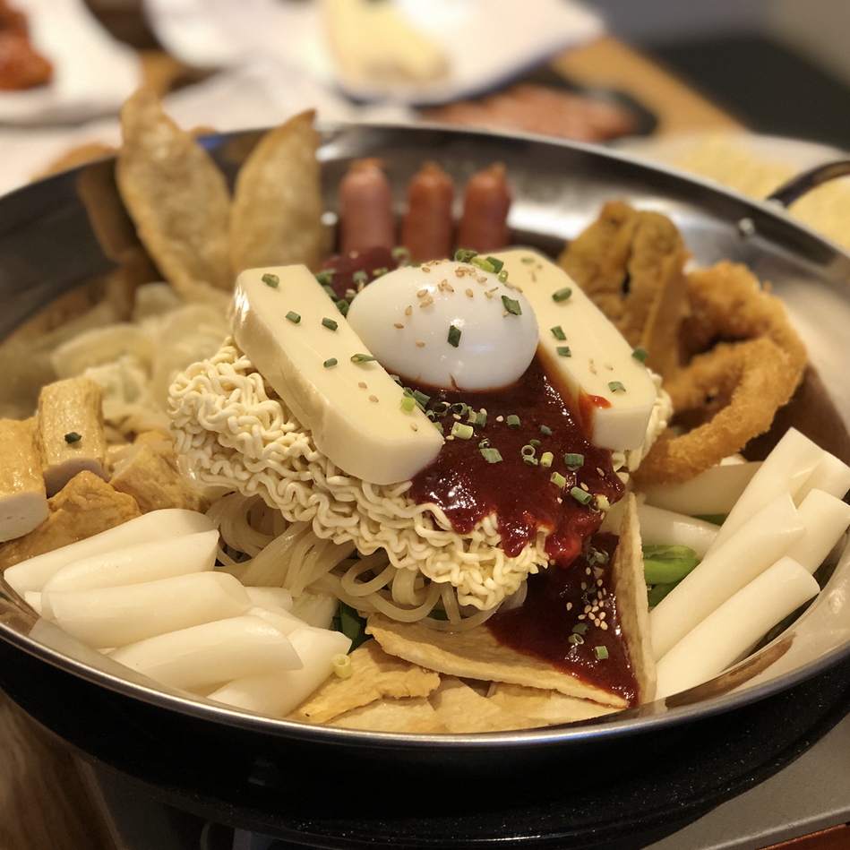 ディナー 16時半 24時価格 鍋トッポッキ食べ放題90分 2300円 税込 韓国 焼肉 Yakuyaku食堂