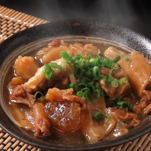名物　牛すじ煮込み