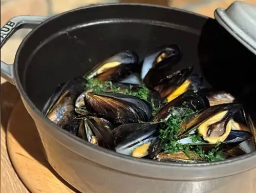 ムール貝のベルモット蒸し